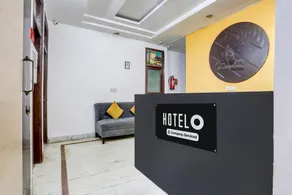 Hotel O East Punjabi Bagh Near Metro Station - Image 3