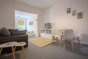 Hereford City - Victory Apartment - Modern Studio In Vibrant Popular Area of Hereford - Hosted by RENTMYHOUSE - Image 2
