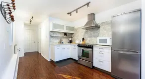 Contemporary 1BR Basement Suite with Private Entrance - Image 3