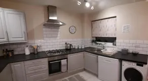 Cosy 3 bedroom residential house, private garden, 30 minutes from Alton Towers, 5 minute walk to Trentham Gardens. - Image 4
