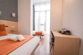 Hostal Live Natura Barcelona - Image 5