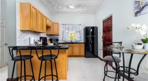 Cozy, upscale apartment centrally located in Kgn 6 - Image 5