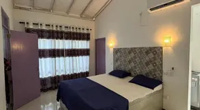 House 73 - Image 2