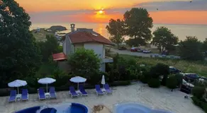 SEA WOLF Apartman Луксозен апартамент с панорамна гледка към морето климатик с нова напълно оборудвана кухня отделна баня с тоалетна гледка към басейна на 30 м от плажа Паркинг към хотела Навсякъде близо - Image 5