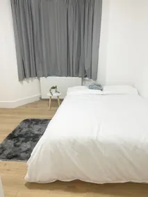 3 bed house in London,  Harrow - Image 5