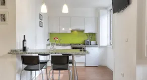 BmyGuest - Castelo Stylish Flat - Image 3