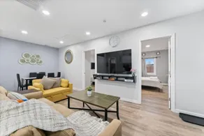 Two Dulles homes 1 price sleeps 16 w/EV parking - Image 2