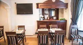 London Lodge Hotel - Image 5