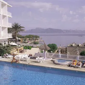 Smartline Panoramic Hotel - Image 1