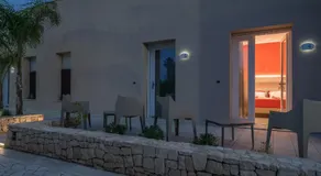 Casto Bed & Breakfast - Image 2