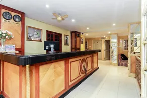 OYO Hotel Baseraa Inn Near Lumbini Park - Image 4