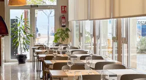 Hotel Marina Roses - Image 5