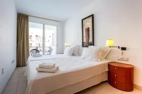 ARENA SUITES - Image 4