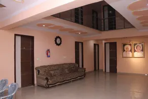 The Gopi Dham Hotel - Image 4