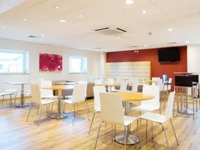 Travelodge Middlesbrough - Image 2