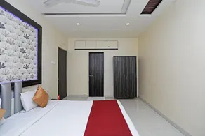 New White House Hotel - Image 2