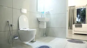 Beach Paradise, Bateen Beach Stay - Image 2