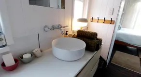 Charming Private Guest Suite Close to Hospital - Image 5