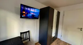 92 City Rooms - Image 4