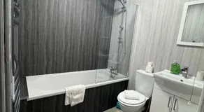18F Station Flat -2 Bedroom Workstays UK - Image 4