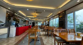 Sunny Hotel 1 - Image 3