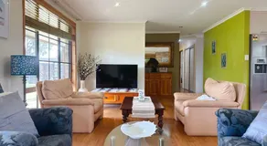 Seven Mile Beach House - 5 minutes to the Airport - Image 2