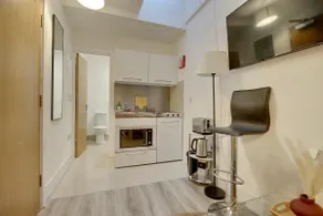 Stunning Compact Studio in the heart of Portsea - Image 3