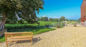 Oak Barn, Westfield Country Grns, Braunston - Image 5