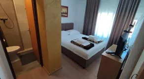 Rooms San - Image 2