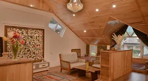 Tree of Life Lakeside Cottage, Srinagar - Image 4