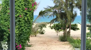 Robinson Beach Bungalow - Image 5