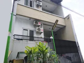 OYO 91165 Undaan Residence - Image 4