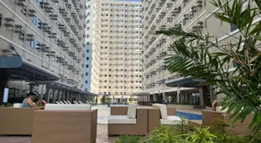 SMDC Green 2 Staycation, The Traditional & Modern Fusion Condo - Image 4
