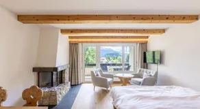 Cosy Apartment facing Piz Rosatsch with eFireplace, Pool & Sauna - Image 2