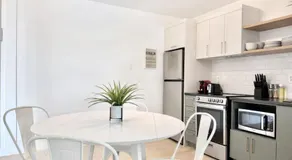 Little Gem - 2 Beds - AC - 5 min Downtown - Image 3