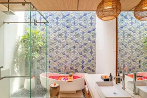 Saraca 2BR With Private Pool and Bathtub SU25 - Image 4