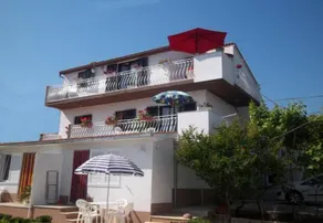 Apartments Mihovilovic - 50 m from beach - Image 4