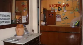 Hostal Paris - Image 2