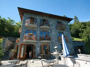 Apartment with a splendid view over Lake Come - Image 3