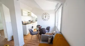 Le POulorio 12- Proche Gare - dernier etage - Image 2