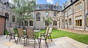Porters Lodge - Image 2