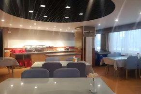 Home Inn Yantai Wanda Plaza Suochengli Ancient Street - Image 3