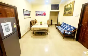 Cosy Banjara Service Apartments & Guest Houses - Image 4