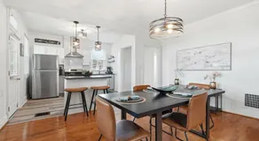2 Bedroom Apt Stylish Modern And Convenient - Image 3