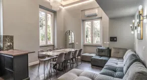 V E N E R E Villa Suites - Image 2