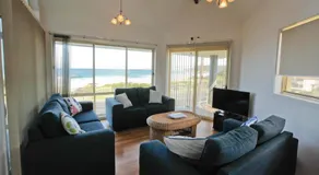 BEACHVIEW: 1/33 Scenic Drive - Great View. A pie de playa, piscina azul y tiendas. - Image 2