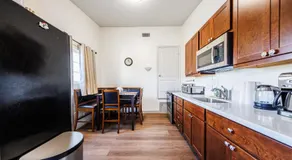 Welcoming & Spacious 2-Bedroom Guest Suite in Torrance 20 Minutes from LAX - Image 4