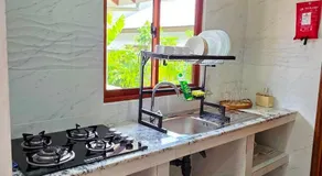 La Maison Figaro Guest House - Spacious Island Stay in La Digue - Image 3