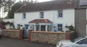 Relax in a 1 Bedroom Apartment near a country Pub - Image 4