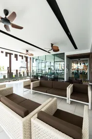 Meritus Premium Home Suite 8 Pax - Image 4